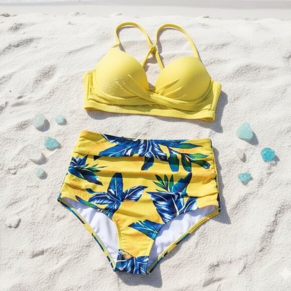 🆕 Leaf Print Yellow Bikini Set 👙 V Neck & High-Cut Bottom | Size Medium (6) - Picture 6 of 13